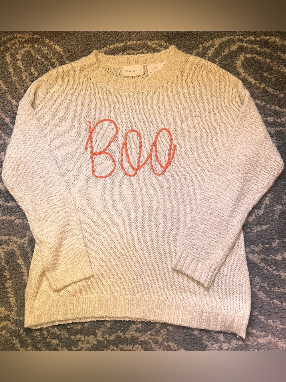 Mia & Tess “Boo” Cream Knit Sweater, size small